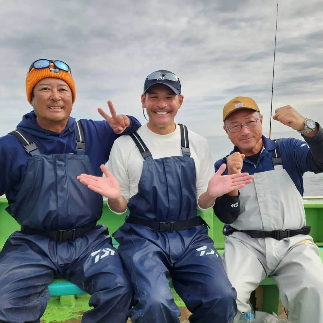 照英さんのインスタグラム写真 - (照英Instagram)「本日は、神奈川県腰越・孝太郎丸よりアマダイ釣行❕  来るか～来るか～  きた～～～＼(^o^)／  待望のアマダイに感激です❕  #つり情報#DAIWA#孝太郎丸#アマダイ#湘南#江の島#北本茂照#田渕雅生#daiwaapparel #daiwa #daiwafune」11月9日 16時26分 - shoei040404