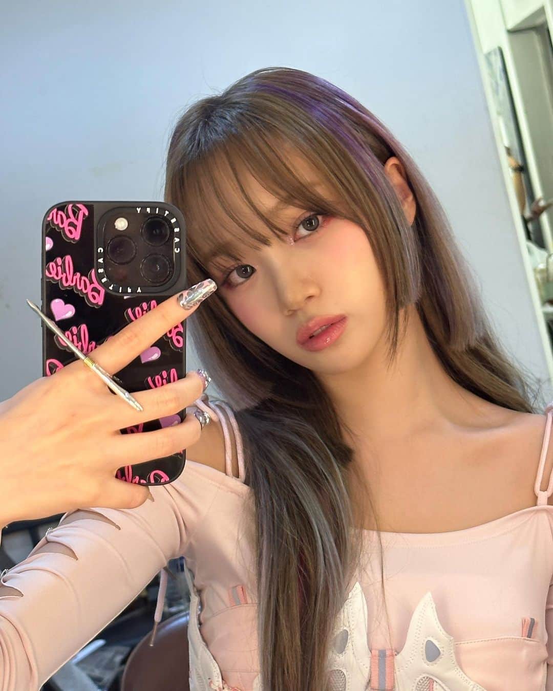 キム・チェウォンのインスタグラム：「i don’t care what’s wrong or right」
