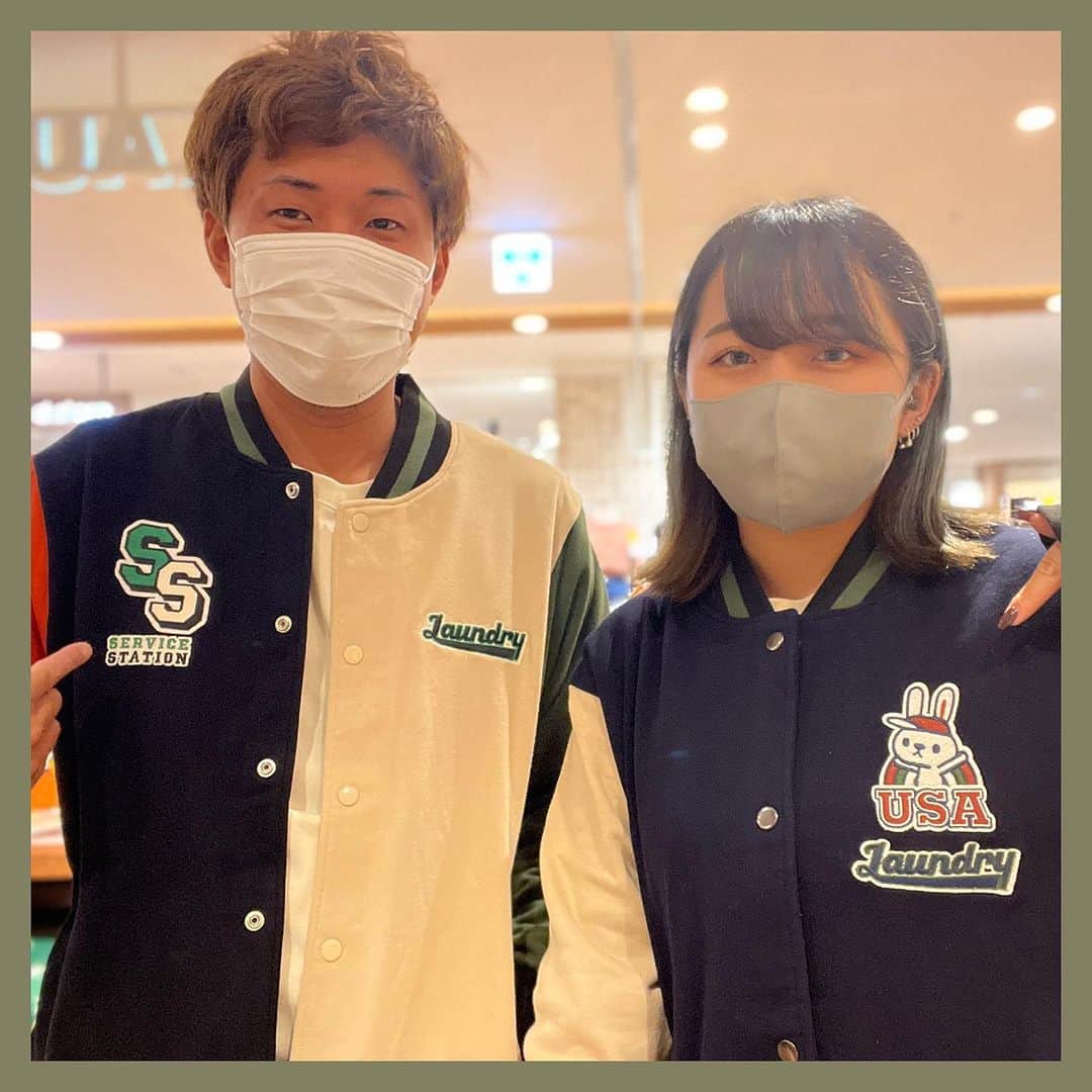 Laundry ランドリーさんのインスタグラム写真 - (Laundry ランドリーInstagram)「LAUNDRYのお店アカウントに掲載中の今の時期にぴったりなアイテムやコーディネートをご紹介します☆ 気になったコーディネートがあれば是非保存またはお店のアカウントもフォローしてくださいね🤩  1枚目：なんばウォーク店 （ @laundry_nambawalk ） 333-7202125th LAUNDRY ENSEMBLE クルースウェット 8,690円（税込） ユニセックスS/M/L カーキ/パープル/ベージュ  2枚目：名古屋セントラルパーク店 （ @laundry_town ） 333-72003BADLY PAINT プルオーバーパーカー 9,350円（税込） ユニセックスS/M/L スミクロ/杢グレー/ターコイズ  3枚目：セレオ国分寺店 （ @laundry_kokubunji ） 333-21008 LDY SERVICE STATION カットスタジャン 15,180円（税込） ユニセックスS/M/L マルチカラー/ブラック/グリーン  4枚目：ジョイナス店 （ @laundry.joinus ） 333-21004 LAUNDRY百鬼夜行 リバーシブルスカジャン 23,100円（税込） ユニセックスS/M/L レッド/グリーン  ＿＿＿＿＿＿＿＿＿＿＿＿＿  詳しいお知らせはプロフィールから ブランドサイトをチェック🧐 ⇒ @laundry_official  最近GETしたアイテムや過去のアイテム・ノベルティなど #laundry038 を付けて投稿すると、 LAUNDRYブランドサイトや、オンラインストアにも掲載されます👍❣  また、LAUNDRY公式インスタグラムでもご紹介させていただきますので 是非皆さまご投稿宜しくお願いします✨  #laundry #ランドリー #Tシャツ #スウェット #パーカー  #スカジャン #リバーシブル #刺繍スカジャン  #秋ファッション #冬ファッション #ユニセックス #unisex #Tシャツコーデ #Tシャツコーディネート #秋 #コーディネート #ファッション #キャラクターデザイン #COORDINATE #fashion」11月9日 17時00分 - laundry_official