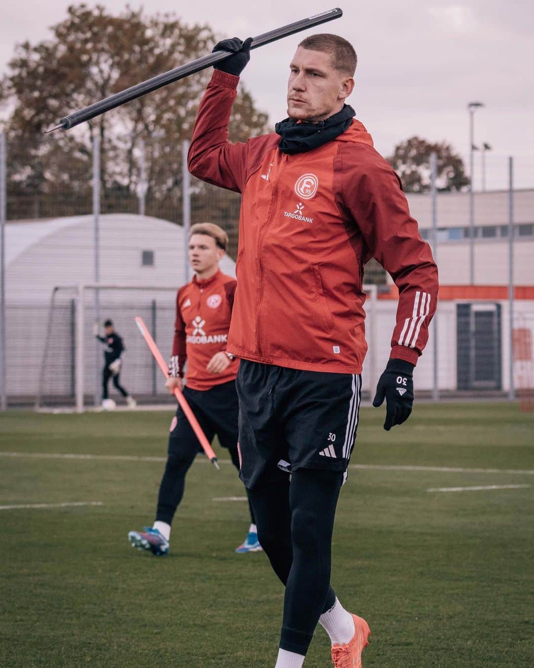 のインスタグラム：「Nach der bitteren Heimniederlage geht’s am Sonntag wieder auf Punktejagd 🏹 • • #f95 #fortuna #training #2Bundesliga」