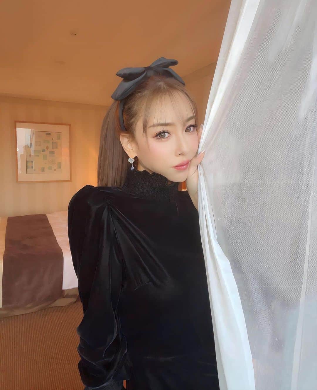 のインスタグラム：「大阪ついてヘアメ完成🎀」