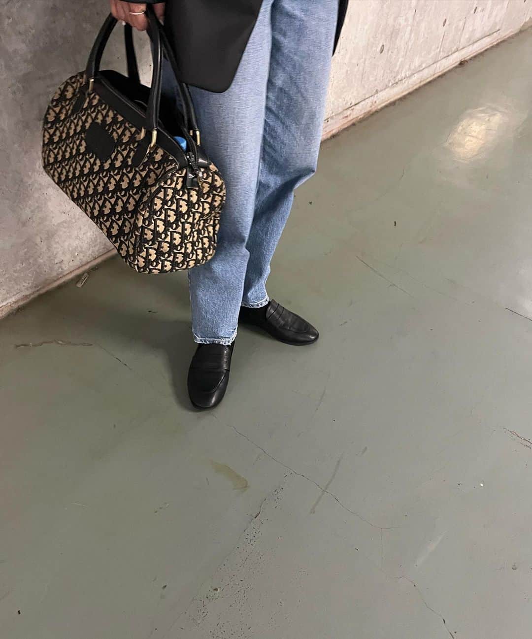 金子綾さんのインスタグラム写真 - (金子綾Instagram)「today's... #ootd  #akcloset   ずーっと行方不明だった🎀カチューシャ まさかの おもちゃ箱に入ってたょ🤭🤪」11月9日 17時23分 - ayaaa0707