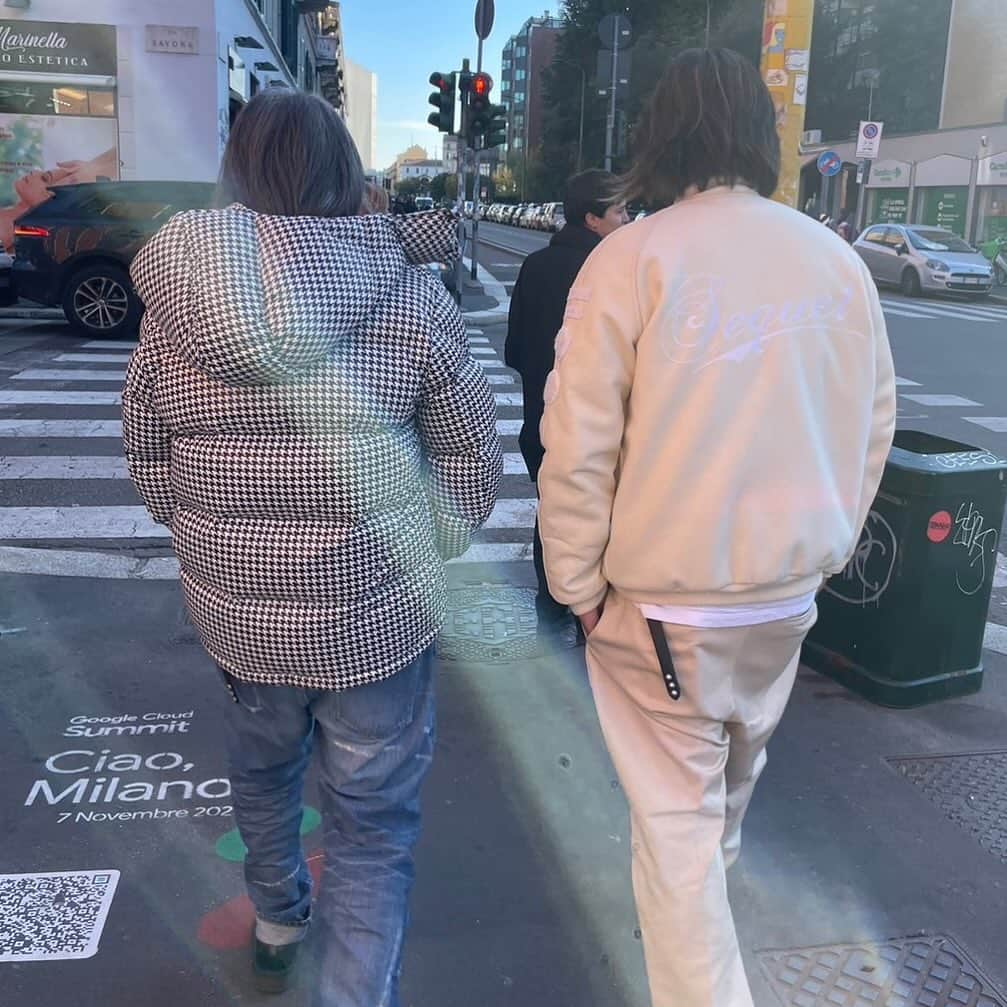 藤原ヒロシのインスタグラム：「昼休み」
