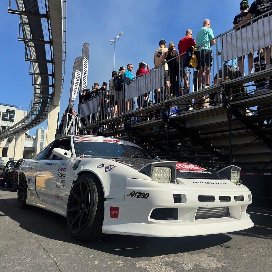 塚本奈々美さんのインスタグラム写真 - (塚本奈々美Instagram)「🇺🇸The Hoonigan event at the SEMA SHOW was so exciting for me! Thank you for all🙌✨  🇧🇷olha uma Brasileira correndo no grande evento dos Hoonigans! Foi super!! Muito obrigada por todos 👍  🇯🇵JDMの人気の高さを改めて感じたセマショーのドリフトパフォーマンスイベント！ この機会をいただいたことに心から感謝してます✨ ・ ・ ・ ・ ・ ・ #driftqueen #pilotabrasileira  #semashow」11月9日 17時26分 - tsukamotonanami