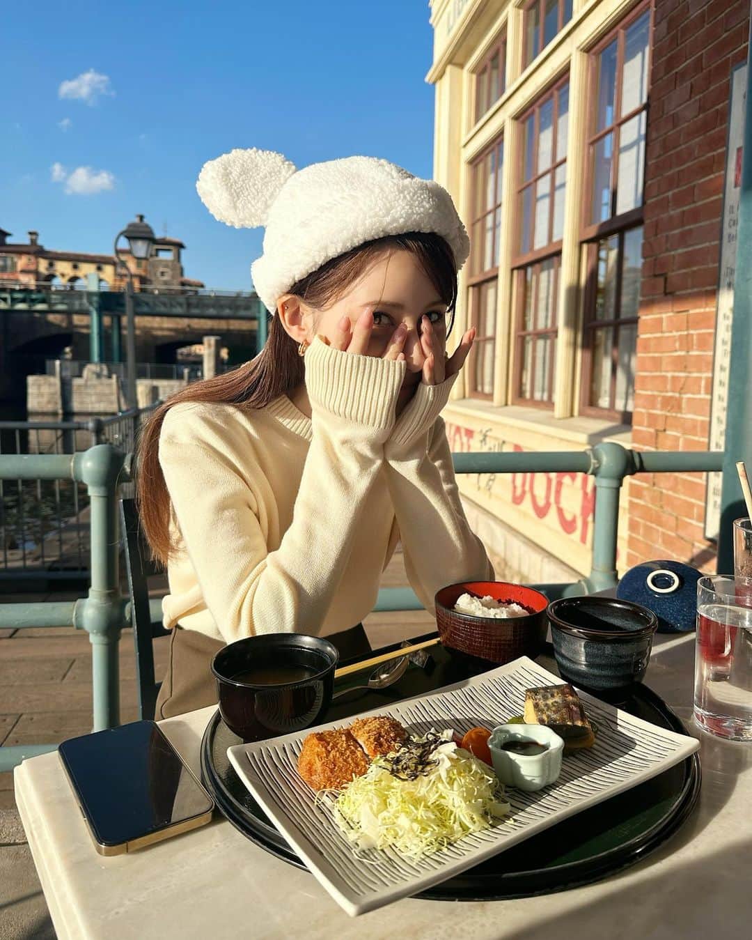 ダレノガレ明美さんのインスタグラム写真 - (ダレノガレ明美Instagram)「TDS🎄🎄🎄　 ご褒美の1日。。 とっても幸せな時間でした🥰  #ディズニーシー  #tds」11月9日 17時27分 - darenogare.akemi