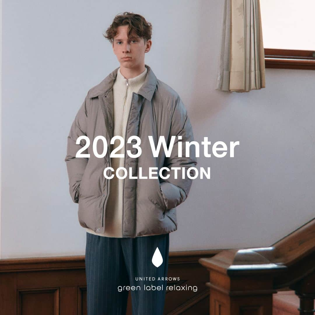 green label relaxingのインスタグラム：「green label relaxing MEN 2023 Winter新作コレクションを公開中です。  2023年秋冬のテーマは“TRADITIONAL CLOTHING”。  80年代後半から90年代のアメリカンカルチャーと、イギリスの音楽カルチャーが融合する時代の感覚や、プレッピーとスポーツミックスの雰囲気でディレクションしています。  シーズンを通してバリエーション豊かなレイヤードスタイルを提案し、グレーやブラックの定番色はもちろん、レッドやブルーなど鮮やかなカラーもおすすめです。  無染色ウールを使用した、素材本来の風合いを楽しめるダッフルコートや、スタイリスト大山シュンさん別注のカバーオールなど、注目のアイテムも多数掲載しております。  ストーリーズハイライト 2023 Winter から詳細ご覧いただけますので、ぜひチェックしてみてください。  #greenlabelrelaxing  #グリーンレーベルリラクシング #glr23aw #メンズファッション  #2023aw #23aw #新作 #2023ルック #新作アイテム #新作コレクション #メンズコート #冬コート #カバーオール #ダウン #メンズダウンジャケット #Marmot #マーモット #マンモスダウンパーカ #メンズ冬服 #冬コーデ #メンズニット #大山シュン #アウトドアミックス #ブリティッシュ #プレッピー #スポーツミックス #トラッド」