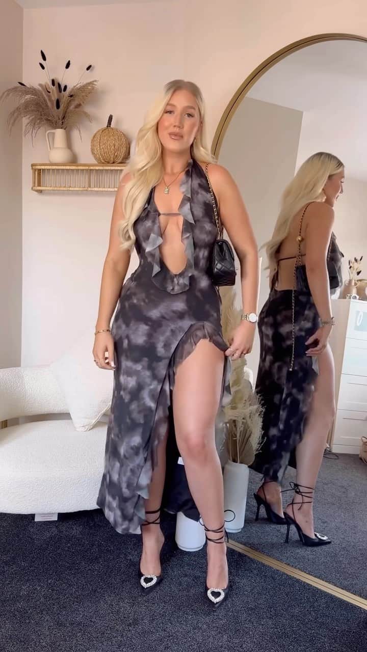 Public Desireのインスタグラム：「Style inspo for the birthday girlies ✨  📸 @emilyjacksxn  🔎 Frill deep plunge printed mesh midaxi dress in black £30.00/$45.00 🔎 Lover £32.99/$47.99」