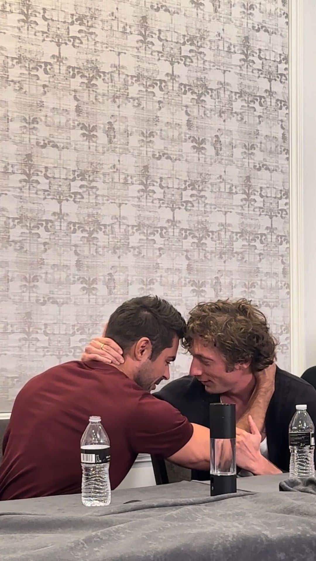 People Magazineのインスタグラム：「Zac Efron and Jeremy Allen White show off some wrestling moves during the press conference in Dallas following the world premiere of The Iron Claw.」