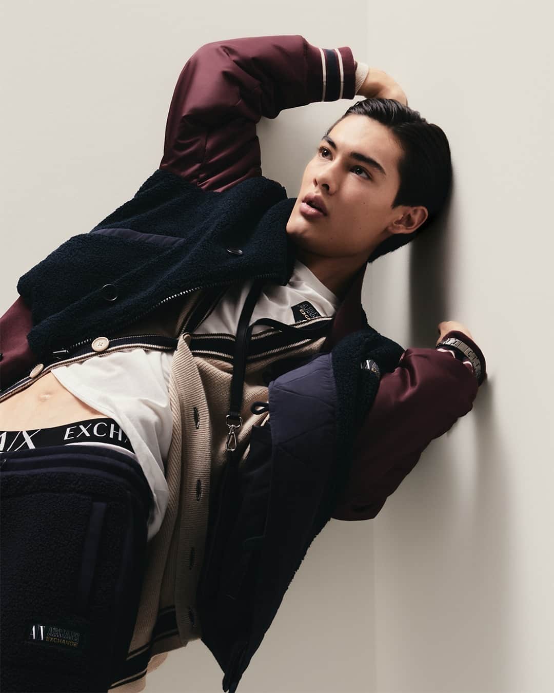 ジョルジオアルマーニのインスタグラム：「Flexing #AXfw23 ⁣ ⁣ Photo @alygunawan⁣ Stylist @marcgoehring⁣ Model @lenju.massart @kit.price」