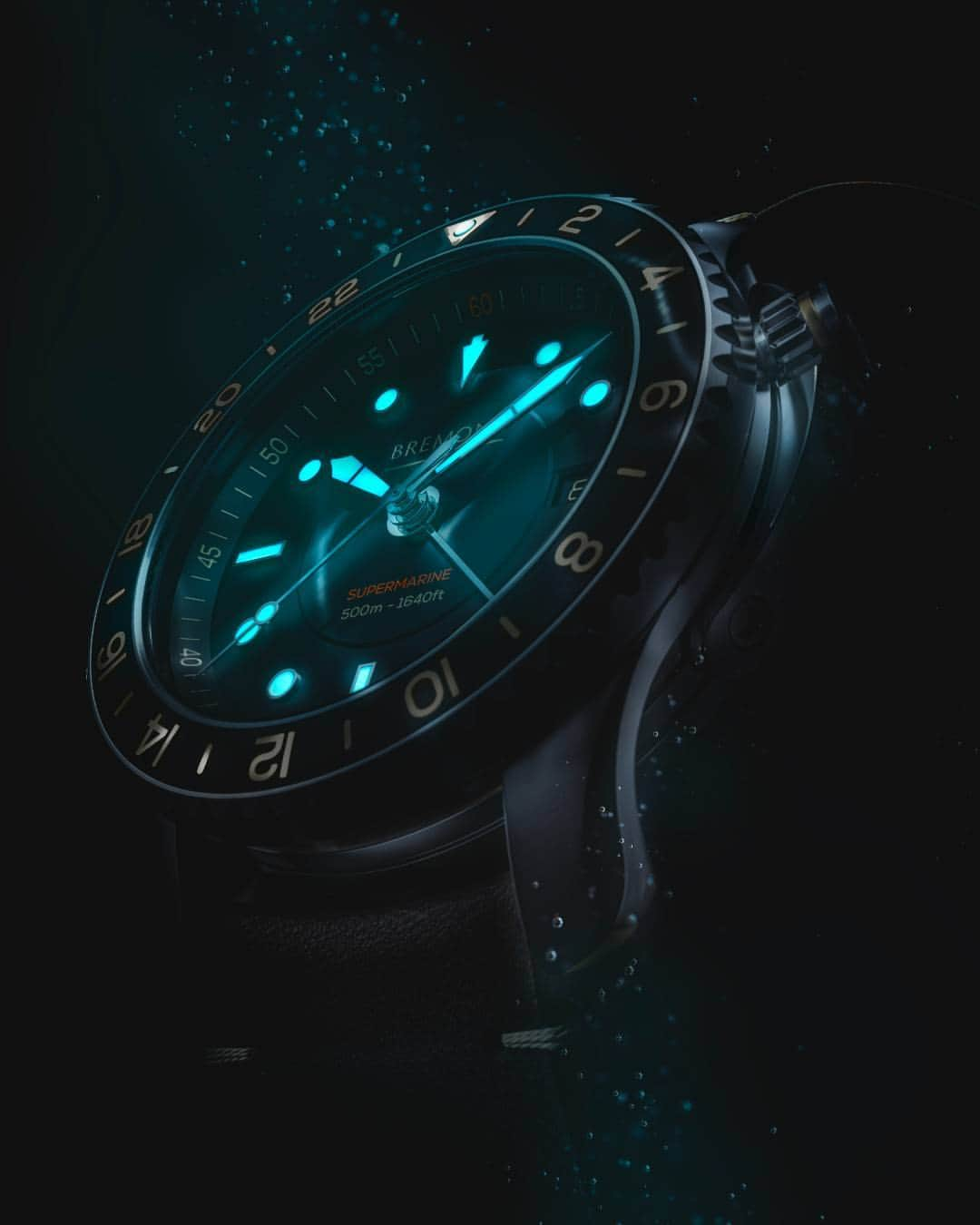 ブレモンさんのインスタグラム写真 - (ブレモンInstagram)「The NEW S502 Details   Featuring GMT functionality, 500m water resistance, an automatic helium escape valve with a screw-down crown. Encased in a robust 43mm stainless steel Bremont Trip-Tick case with a domed anti-reflective, scratch resistant sapphire crystal and 24 hour uni-directional rotating bezel.  Shop the NEW S502 at the Link-in-Bio 🔗  #Bremont #Watches #Divewatch」11月10日 3時30分 - bremontwatches