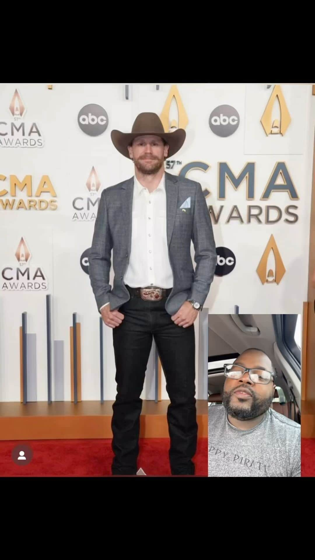 チェイス・ライスのインスタグラム：「#chaserice is what I want my #countrymusic #singer to look like at all times😁😁😁🔥🔥🔥🔥 you can tell he got 47 songs about his #dog a broken #heart and #love in his jeans 😂😂😂😂」