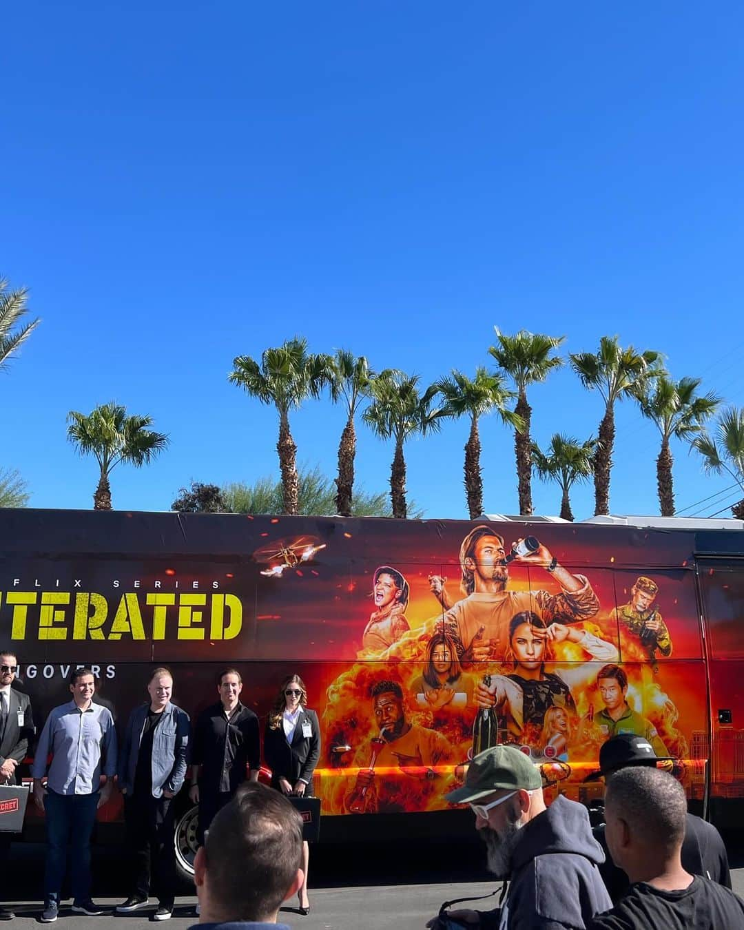 オーウェン・ダノフさんのインスタグラム写真 - (オーウェン・ダノフInstagram)「Just had a super fun couple of days in Vegas courtesy of @netflix to celebrate #obliterated from @cobrakaiseries creators @jonhurwitz @healdrules & @haydenschlossberg101. The show is totally original and unhinged, and my interview with the showrunners will be up soon on @screenrant!  Now excuse me while I recover from my sugar coma」11月10日 4時22分 - owendanoff