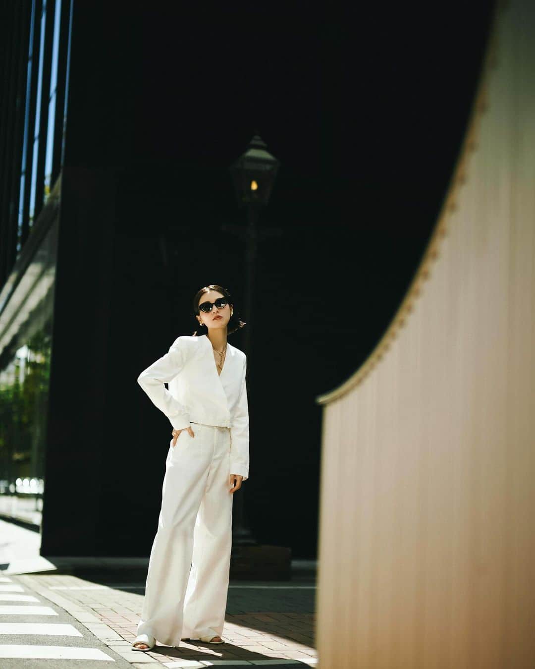 糸原美波さんのインスタグラム写真 - (糸原美波Instagram)「🕶️🤏🏻  3パターンあるよ。 3つともヘアメイクも衣装もタイプだった ︎❤︎  #ショートヘア #ショート #ボブ #ミニボブ #サングラス」11月9日 19時29分 - minami_itohara