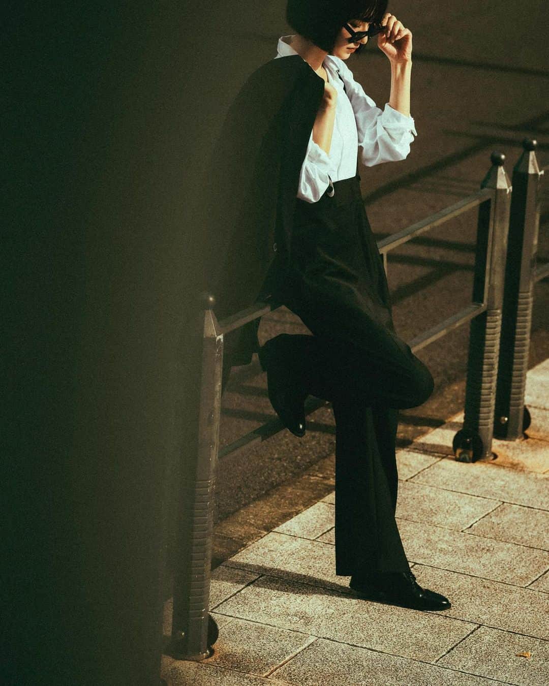 糸原美波さんのインスタグラム写真 - (糸原美波Instagram)「🕶️🤏🏻  3パターンあるよ。 3つともヘアメイクも衣装もタイプだった ︎❤︎  #ショートヘア #ショート #ボブ #ミニボブ #サングラス」11月9日 19時29分 - minami_itohara