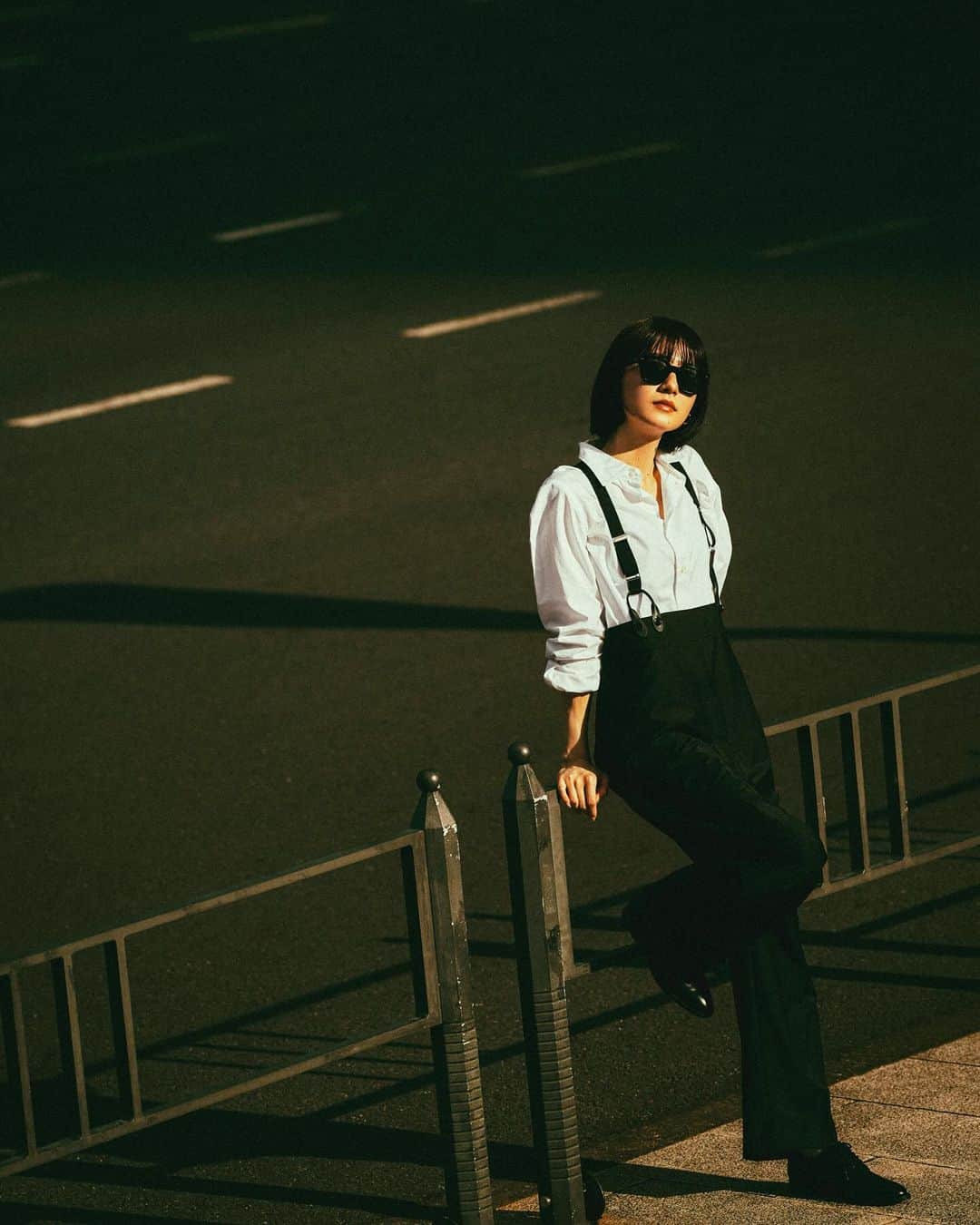 糸原美波さんのインスタグラム写真 - (糸原美波Instagram)「🕶️🤏🏻  3パターンあるよ。 3つともヘアメイクも衣装もタイプだった ︎❤︎  #ショートヘア #ショート #ボブ #ミニボブ #サングラス」11月9日 19時29分 - minami_itohara