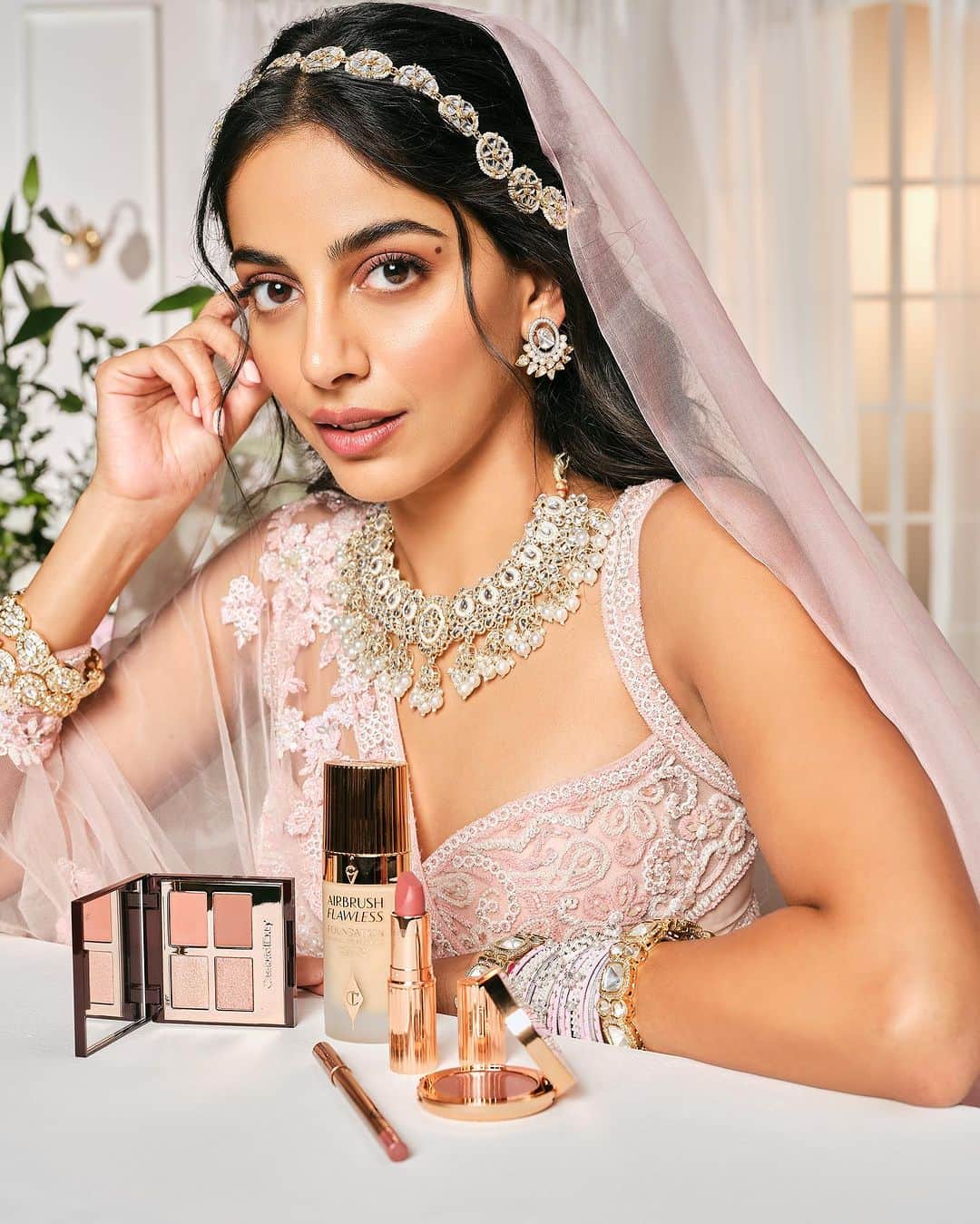 Banita Sandhuさんのインスタグラム写真 - (Banita SandhuInstagram)「All eyes are on @charlottetilbury’s Dreamy Pillow Talk Wedding Look featuring @banitasandhu & created by celebrity makeup artist @tanvichemburkar ✨  The look is all about natural beauty AMPLIFIED with luminous complexion, rose-gold eyes & love- blushed cheeks🤩  And the secret to her dreamy nude-pink lips? The ICONIC Matte Revolution Lipstick in Pillow Talk Medium, adored by brides all over the world 💋  #Nykaa #CharlotteTilburyXNykaa #OnlyAtNykaa #BridalLook #BridalMakeup #WeddingMakeup #PillowTalk #CharlotteTilburyBride」11月9日 19時34分 - banitasandhu