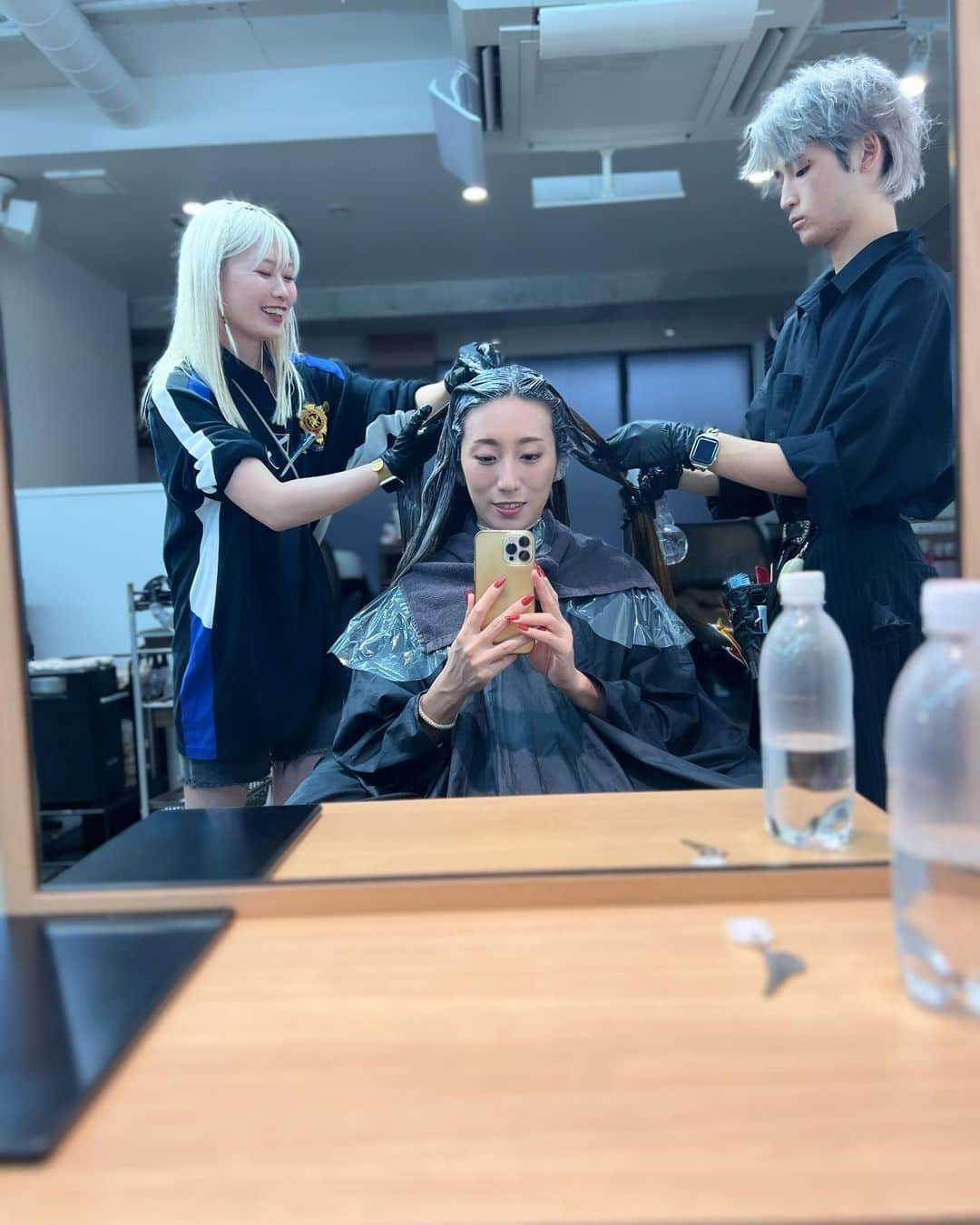 朝風れいさんのインスタグラム写真 - (朝風れいInstagram)「🤍🤎🤍🤎🤍  スッキリしたーー💇🏻‍♀️  草薙さん（ @evoke_kusanagi ）に初前髪作ってもらえて良かった🥹 これからも、安心してお任せしたいなぁ💛🧡  #evoke #evoketokyo  #hairsalon #haircolor #maintenance #hair #hairmaintenance  @riregram ちゃんのオススメ🫶」11月9日 19時50分 - rei.wd