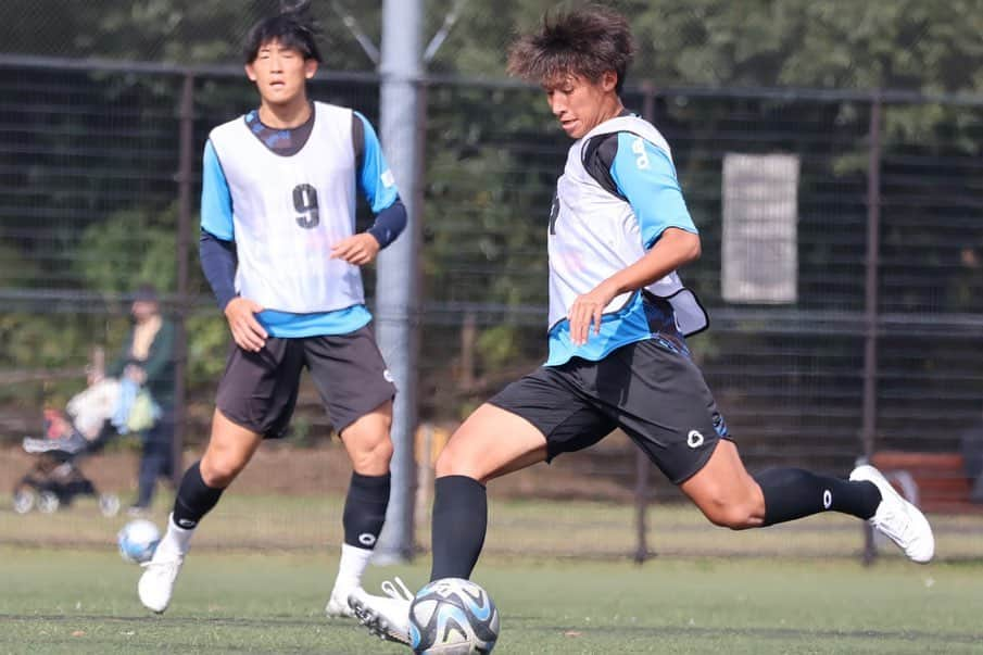 横浜スポーツ&カルチャークラブさんのインスタグラム写真 - (横浜スポーツ&カルチャークラブInstagram)「.  🔵training🟠  11/9  training photo📸 ホーム沼津戦にむけて🔥  #佐藤大樹 #沼田皇海 #山本凌太郎 #中里崇宏 #脇坂崚平  NEXT👉 J3リーグ第35節 【HOME】 📅11/11（土）13:00ko 🆚#アスルクラロ沼津  #yscc #Ｊリーグ #jleague #j3 #横浜 #本牧 #soccer #サッカー #bonera」11月9日 20時01分 - yscc_official