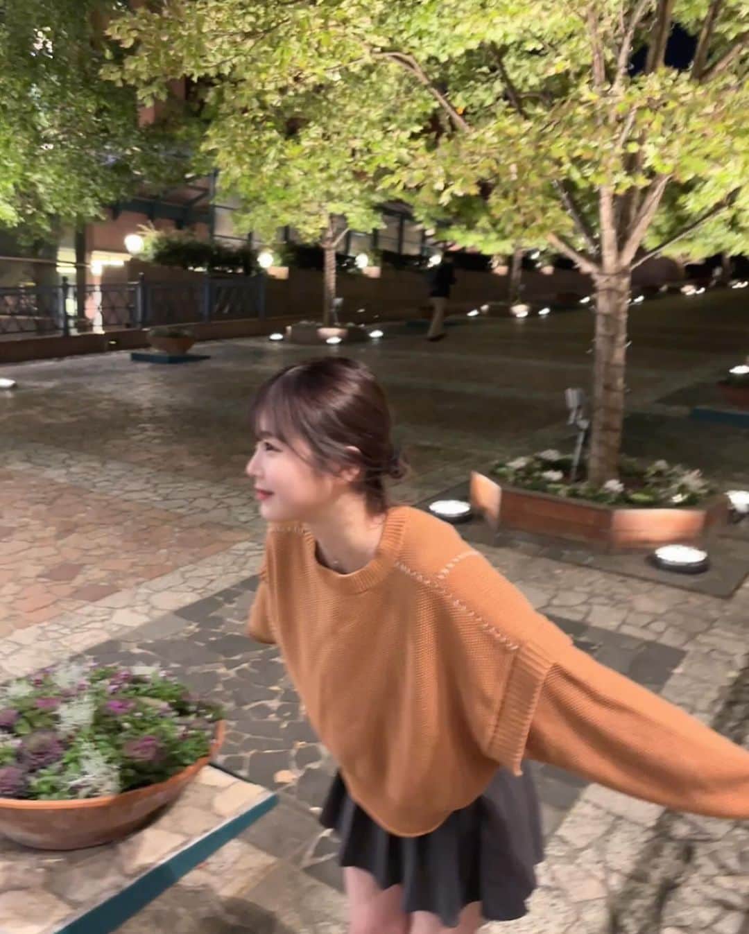 のインスタグラム：「ドットエスティさんのニット可愛すぎる💓  前後2WAYで着れるから日によって着方変えられちゃうの👍🏻👍🏻  気になった方はぜひチェックしてみてね‪ჱ̒  ｰ̀֊ｰ́ )  #ドットエスティ #今日好き #今日好きになりました #台北編 #pr」