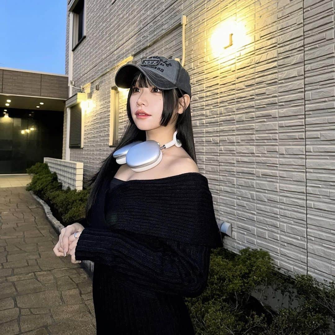 ののこさんのインスタグラム写真 - (ののこInstagram)「. @esutoreja のワンピース❕ いろんな着方ができるからすき😵‍💫🖤」11月9日 20時14分 - nontaso2525