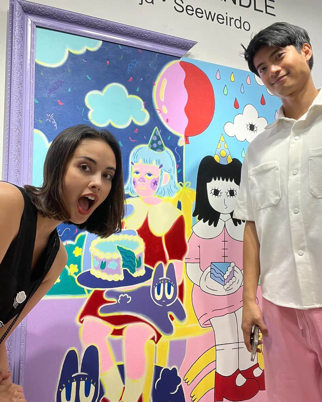 ミーガン・ヤングのインスタグラム：「Birthday week ng mga kapatid namin at ganun din yung exhibit na pinuntahan namin 😁 visited the @seeweirdo x @art.kimborja exhibit at @villageartgallery 🩵🩷✨」
