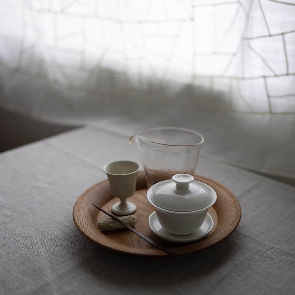 Naomiさんのインスタグラム写真 - (NaomiInstagram)「小さな蓋碗で中国茶。  #中国茶　#蓋碗　#」11月9日 20時19分 - nao1223