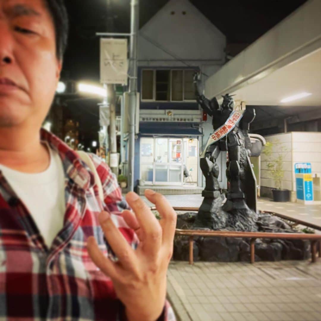 木村ひさしのインスタグラム：「ガンダムも火災予防運動に参加。」