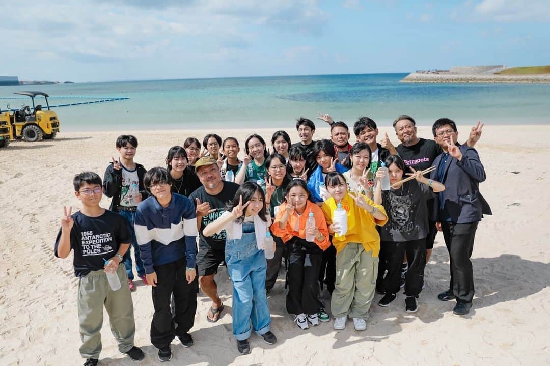 上江洌清作さんのインスタグラム写真 - (上江洌清作Instagram)「WWW2023   モンパチフェスだョ‼️  全員集合‼️  写真‼️  photo by @saru_0305   #mongol800   #モンパチ  #モンパチフェス」11月9日 20時35分 - 00800