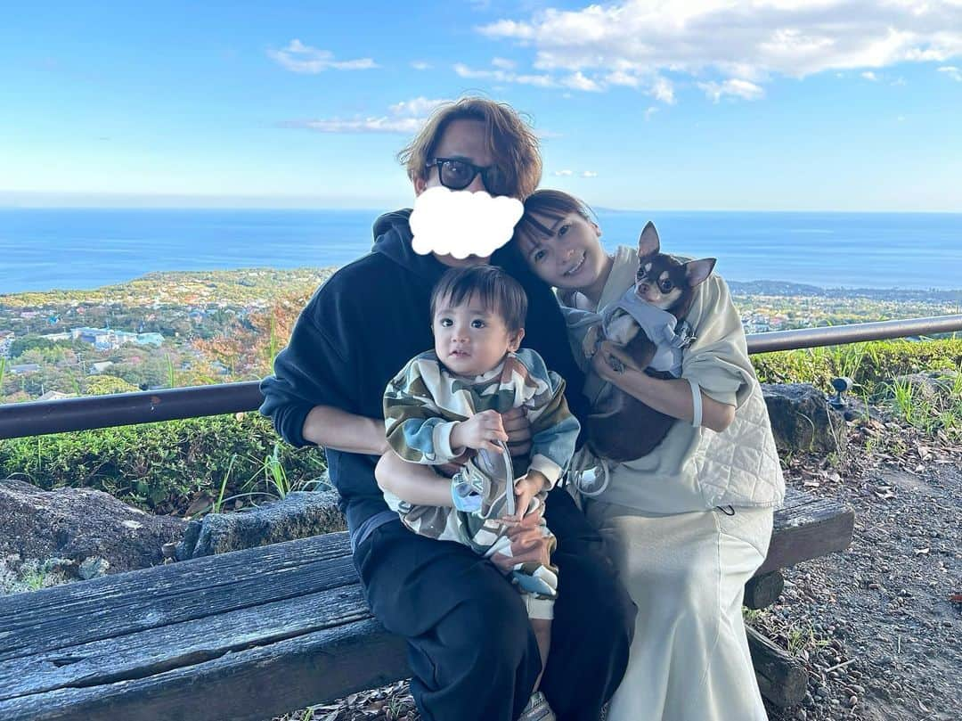 浜田翔子さんのインスタグラム写真 - (浜田翔子Instagram)「産前最後の家族旅行 マタ旅🤰7ヶ月の時にしました✨  義両親とワンちゃんたちも泊まれるところへ連れてってもらいました🐕‍🦺🐕💕  伊豆高原はお仕事で何度も行ってた場所だったけど、 プライベートだとゆっくり楽しめました🍀  シャボテン動物公園が凄く楽しかったな〜🦛🐒🦧  #マタ旅　#伊豆高原　#シャボテン動物公園」11月9日 20時33分 - shoko_hamada