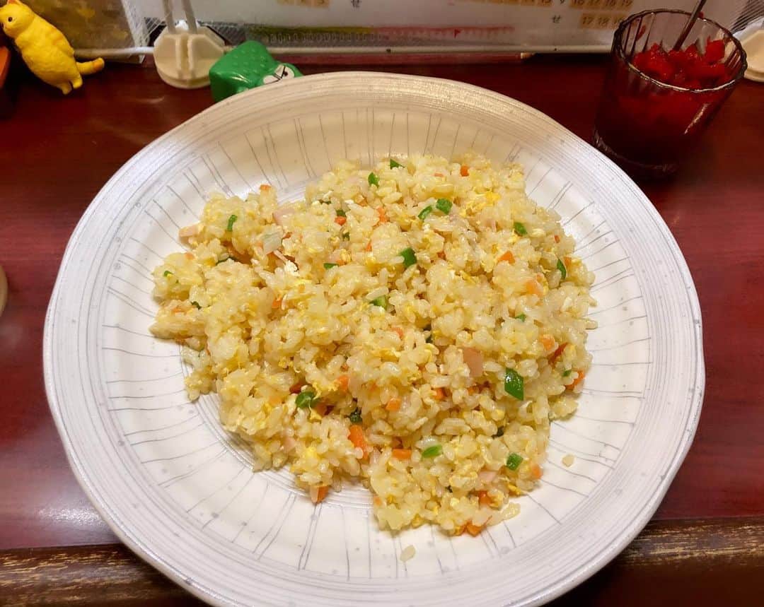 笑福亭生寿さんのインスタグラム写真 - (笑福亭生寿Instagram)「【天満天神繁昌亭 昼席】  半分終了 残り3日 色々食べてます  #落語 #上方落語 #笑福亭生寿 #五楽笑人  #天満天神繁昌亭 #寄席 #大阪の文化  #南森町グルメ #南森町ランチ #繁昌亭めし #繁昌亭近くで食事  #喫茶ケルン #ピラフ  #あじくら #鰻丼  #ワーズカフェ #めんたいパスタ  #小施哥哥 #炒飯 #水餃子  #紅茶 #天津飯」11月9日 20時39分 - seiju215