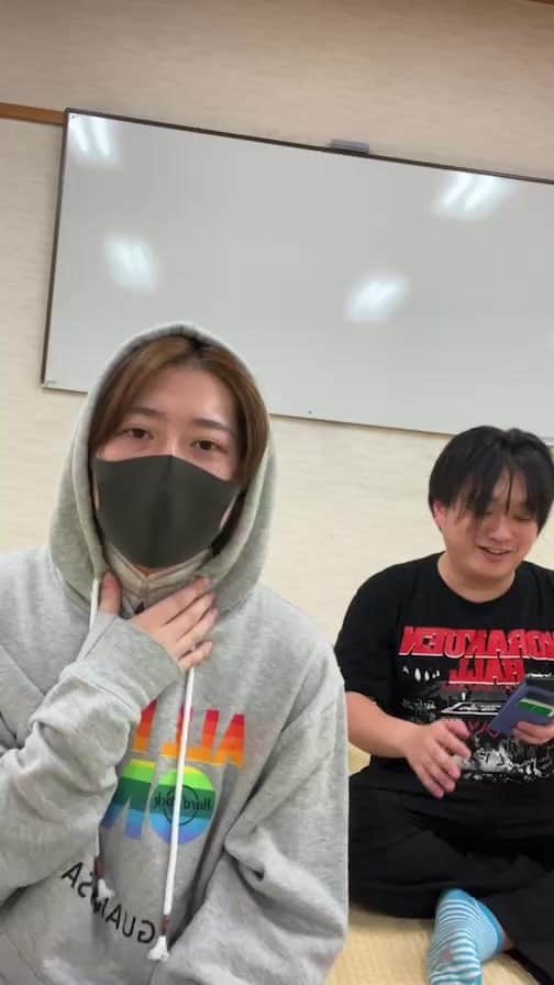 高橋ふみやのインスタグラム：「#ベタ拓 配信 11/11 昼の部 15:00～ 夜の部 18:30～  11/12 ショームービー 12:30～ 昼の部  15:00～ 夜の部 18:30～」