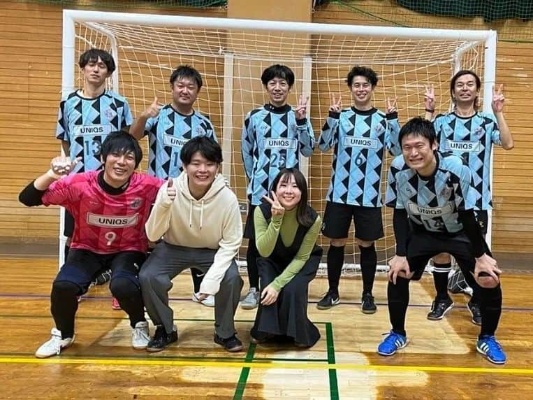 ユニクスのインスタグラム：「北区シニアフットサルリーグ第四節 2023.10.28  第一試合 VS NEXUS FSV ○5-0(4-0)  第ニ試合 VS FC VAMOS ○7-0(6-0)  トータル #7勝1分  関係者各位、ありがとうございました。  #ユニクス37 #UNIQS #滝野川体育館 #フットサル大会 #フットサルリーグ #シニアフットサル #常勝 #37歳以上 #対戦結果 #勝ち #連勝 #フットサル #futsal #ユニクス」