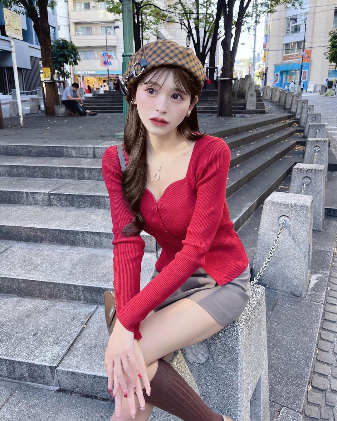渋谷佳子のインスタグラム：「2023.11.09 ＊ 色味が秋🍁🎃🍄🌰💄 ＊ ＊」