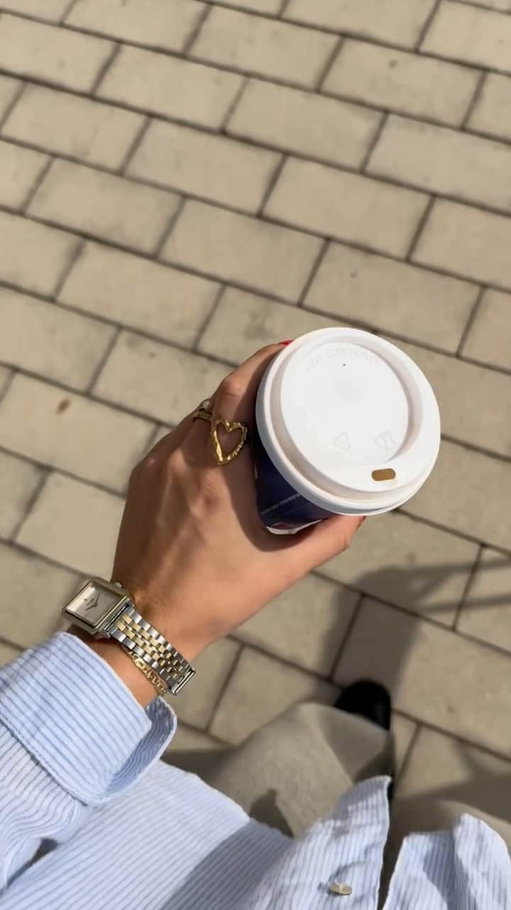 CLUSEのインスタグラム：「Morning walks with @andreagarcia______ in CLUSE 🫶 #CLUSE #CLUSEclub」