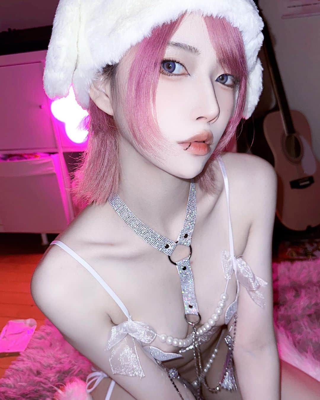 ぽにょ皇子さんのインスタグラム写真 - (ぽにょ皇子Instagram)「うさちゃん🐇💕  #cosplay #cosplayer #cosplaygirl #コスプレ #コスプレイヤー #グラビア #dj #ポートレート #portraitphotography #portrait #pink #Japanese #自撮り」11月9日 21時05分 - ponyoouji