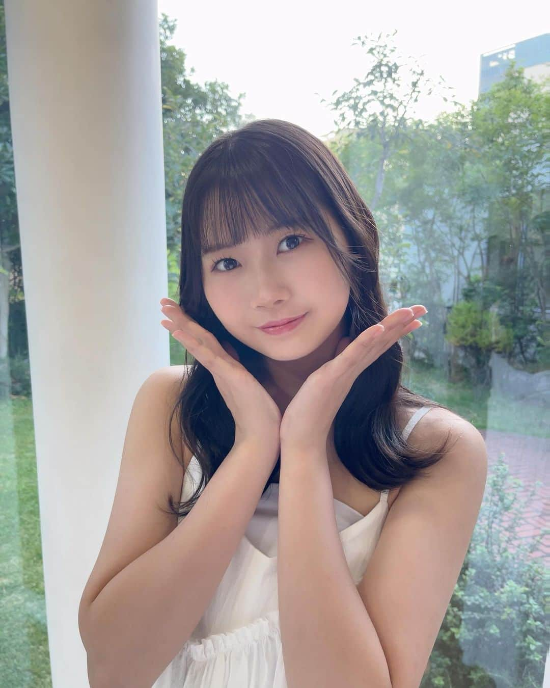 岡村ほまれのインスタグラム：「・ 「週刊ヤングジャンプ」本日発売です✨️  私はヤングジャンプさん初登場です！！ 表紙は牧野さんと莉央ちゃん🩷🩵  チェックよろしくお願いいたします！！  #モーニング娘23  #morningmusume  #岡村ほまれ  #ほまたん #ほまたん優勝  #ヤングジャンプ  #ハロープロジェクト」