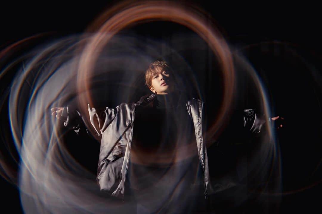 西島隆弘（Nissy）のインスタグラム：「💐10th Anniversary LIVE VIEWING TOUR 2023 -Nissy Meets You-💐  @フェスティバルホール  Thanks @louisvuitton   #NissyMeetsYou #20大阪 #10thAnniversary  #Nissy  📷 @k319w」