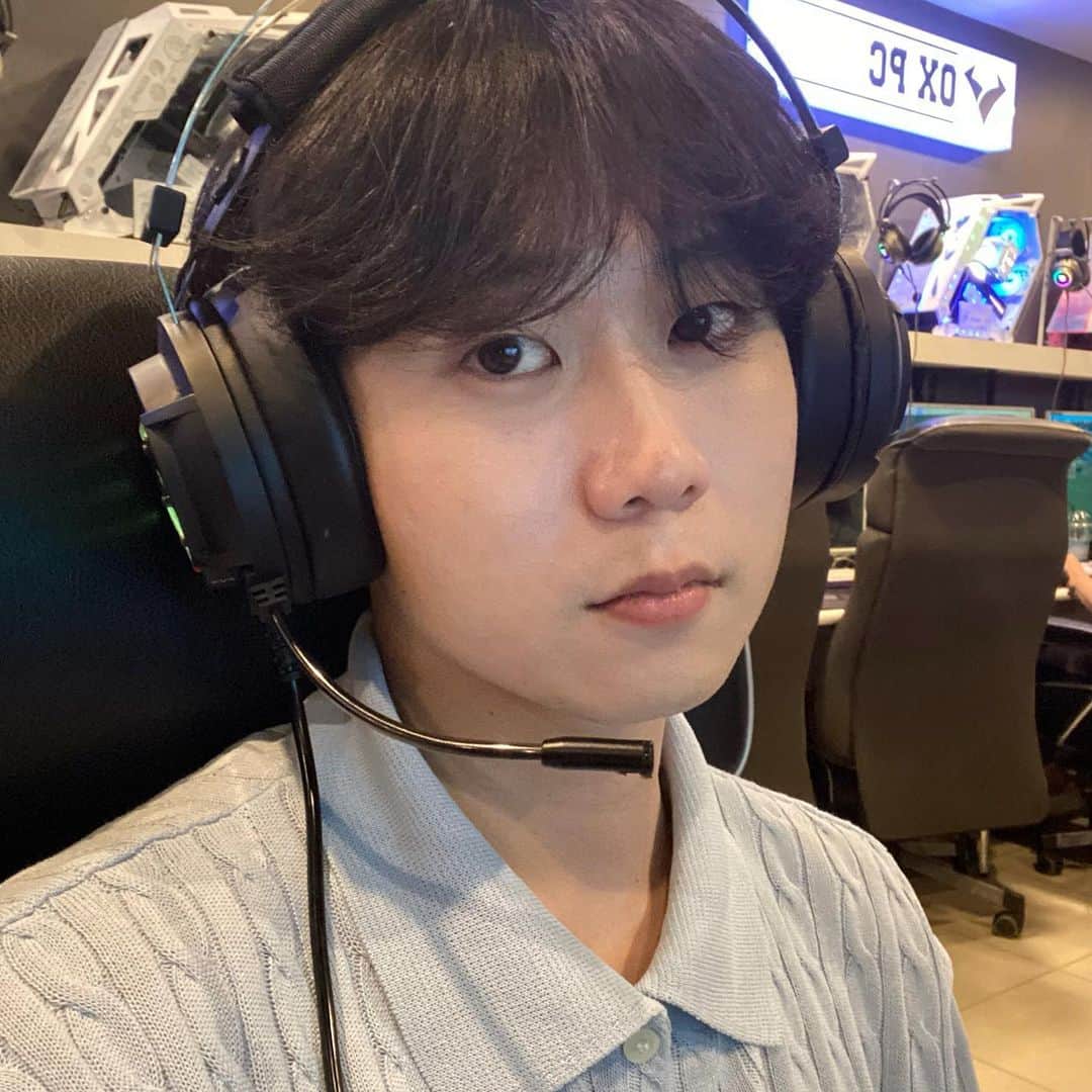 デボちゃんのインスタグラム：「🎮 ゲーム大好き」