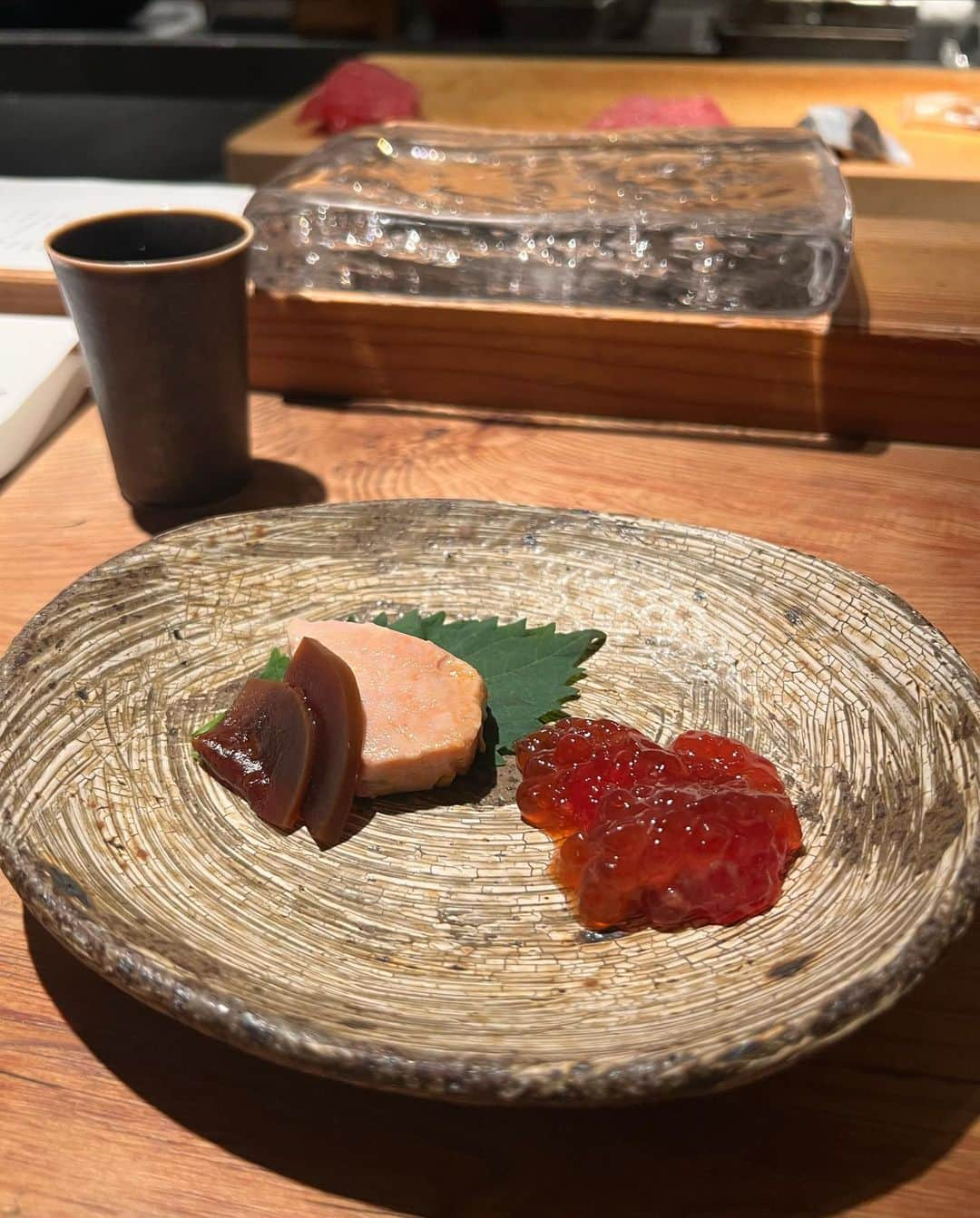 ?????さんのインスタグラム写真 - (?????Instagram)「. この日も大好きな @eat_juban 🍣🤍 今日絶対お鮨食べたい！って日によく行く間違いないお店🤤  お鮨なら毎日食べれるよね🫠 写真見てたら食べたくなってきた笑  . . #麻布十番 #麻布十番グルメ #麻布十番寿司 #いいと #sushi」11月9日 21時31分 - julia__0917