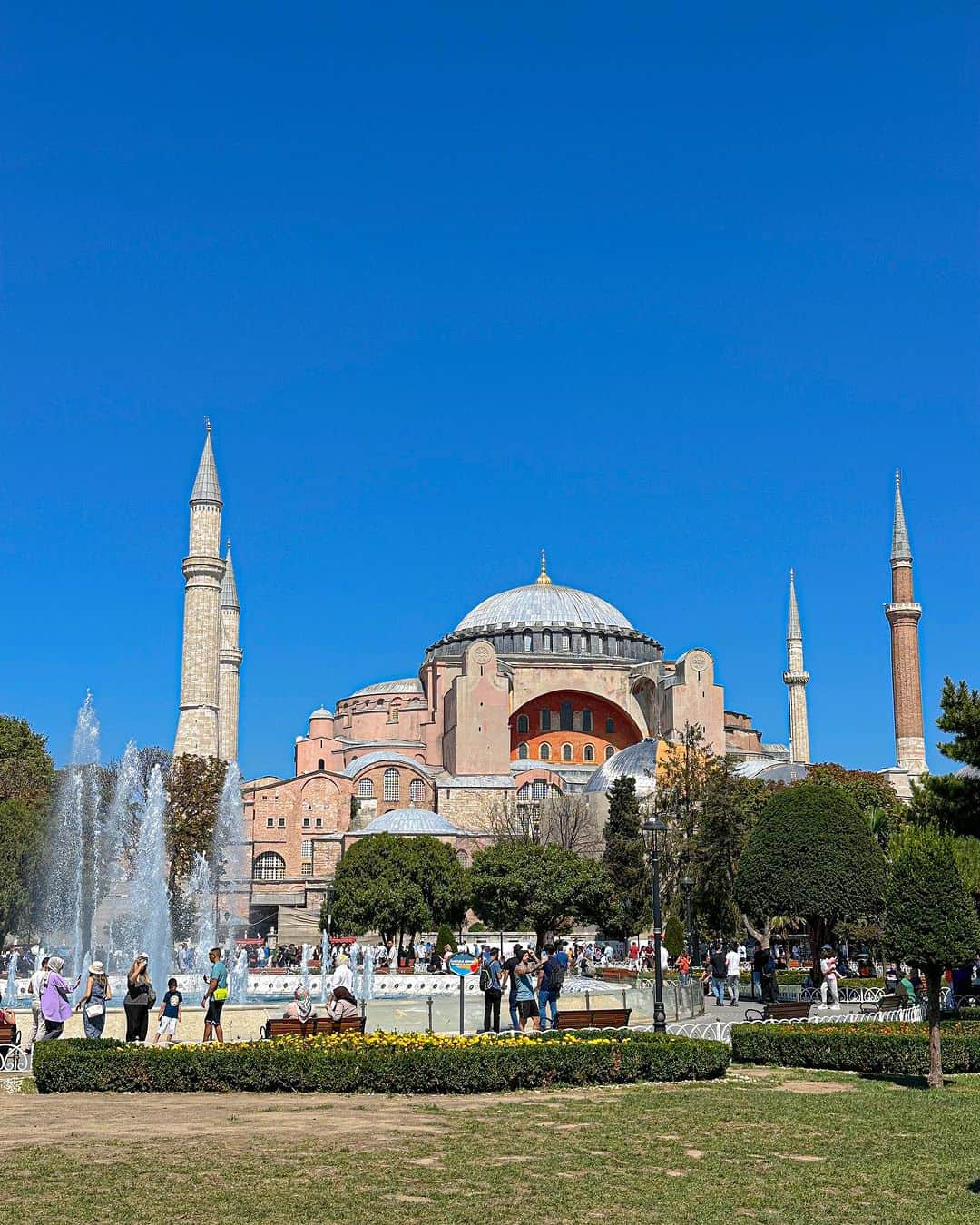 めいさんのインスタグラム写真 - (めいInstagram)「🇹🇷Turkey 1500年のアヤソフィア🕌  ・ ・ ・　 ・ ・ ・  —  #instapic#日本#hagiasophia#寫真#portrait#사진#旅行#turkey#커피#ポートレート#japanesegirl#写真集#japan#photo_jpn#土耳其#섹시#photo#写真部#フォロー#撮影#model#view#トルコ#tokyo#follow#portraitsedition  1500年的聖索菲亞大教堂🕌 真的很壯觀」11月9日 21時45分 - meitienlin1125