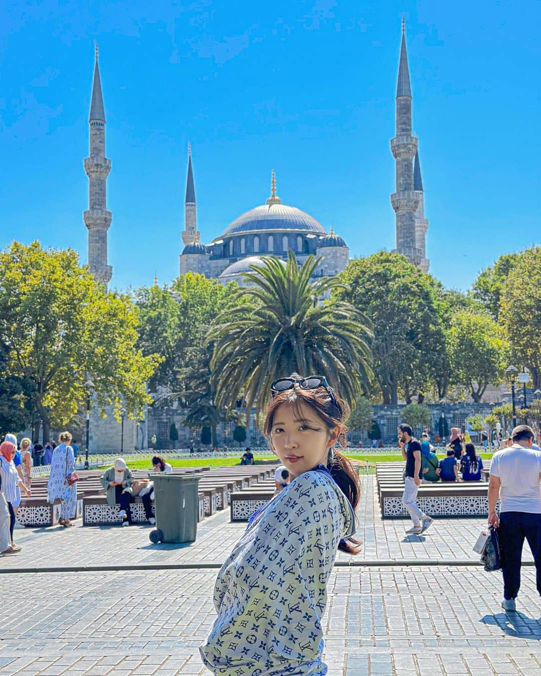 めいさんのインスタグラム写真 - (めいInstagram)「🇹🇷Turkey 1500年のアヤソフィア🕌  ・ ・ ・　 ・ ・ ・  —  #instapic#日本#hagiasophia#寫真#portrait#사진#旅行#turkey#커피#ポートレート#japanesegirl#写真集#japan#photo_jpn#土耳其#섹시#photo#写真部#フォロー#撮影#model#view#トルコ#tokyo#follow#portraitsedition  1500年的聖索菲亞大教堂🕌 真的很壯觀」11月9日 21時45分 - meitienlin1125