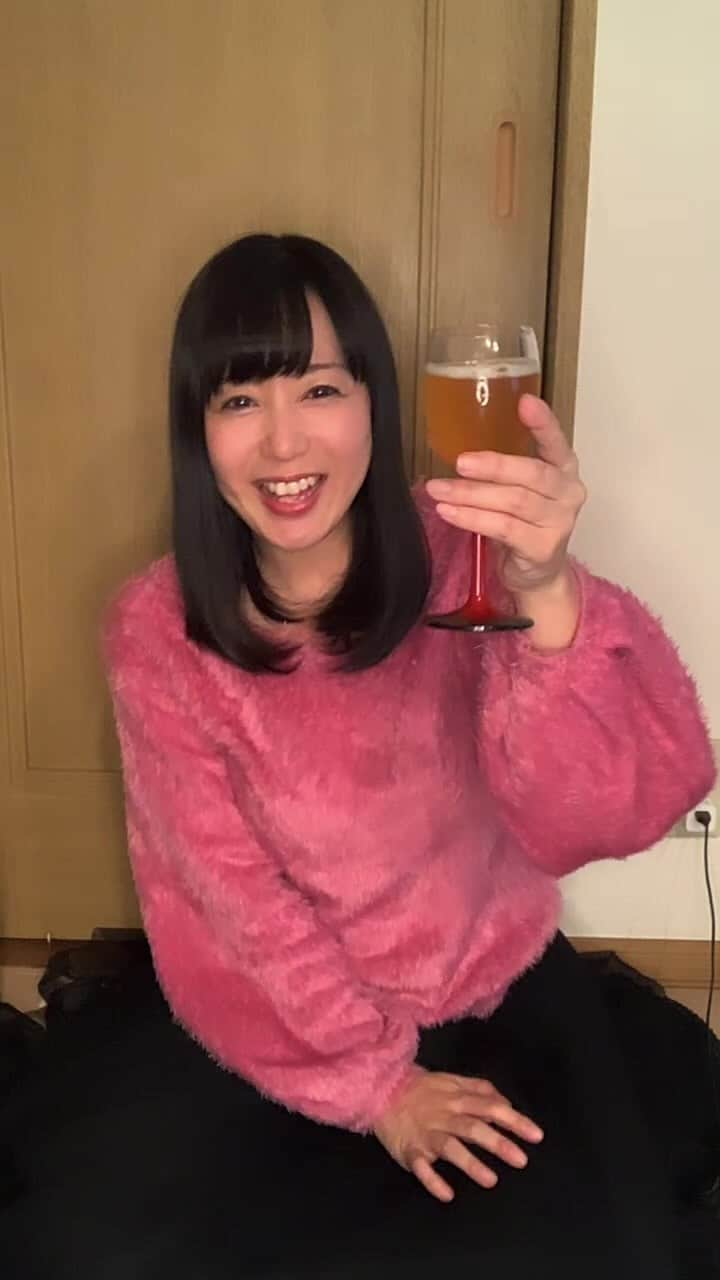 七海ななのインスタグラム：「【七海ななのほろ酔い気分512回】×【七海なな直筆年賀状2024】コラボ企画始まりました〜⸜(๑⃙⃘’ᵕ’๑⃙⃘)⸝💖  そして放送事故みたいな場面も。笑 来週は15日(水)21:00〜❣️ 気軽にゆるっと見てね〜(∩ˊ꒳​ˋ∩)🌸 #七海なな　#ななほろ　#七海なな直筆年賀状2024」