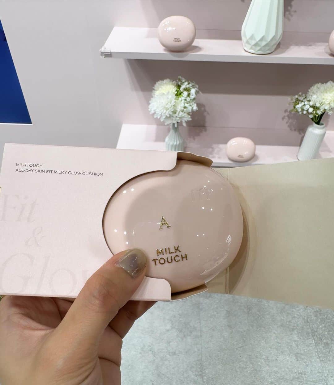 のインスタグラム：「🩷幸🩷  @at_cosme_tokyo で Aって入れてもらってきた🤭 これは、使うたびに ニヤける、な🤭✨」