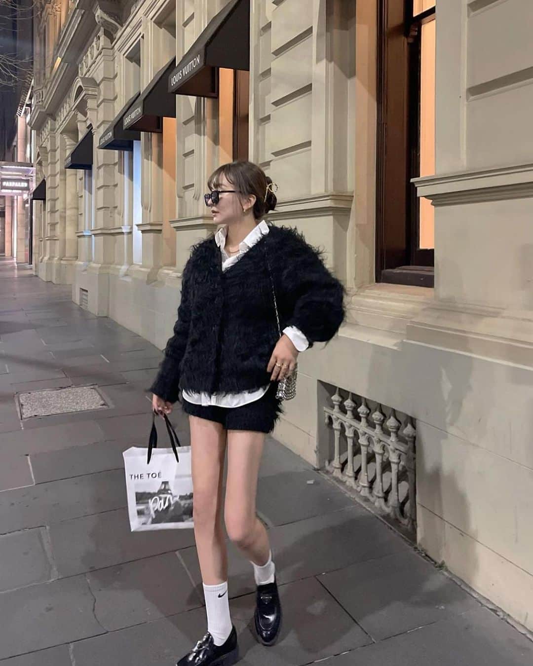 白倉あやさんのインスタグラム写真 - (白倉あやInstagram)「TOÉ CARDIGAN OUTFITS 1weeks🖤!!! New colorのnavyもでました〜🫐全部で8色になりました..!（作りすぎ😂）  @the_toe_official」11月9日 21時49分 - shirakur_a