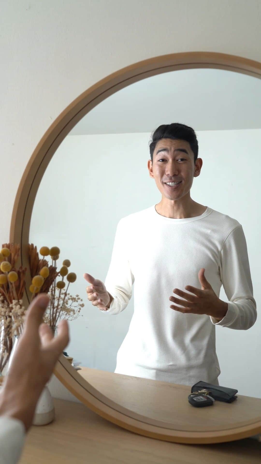 uniqlousaのインスタグラム：「@jeffyamazaki knows the hack for winter!  HEATTECH is perfect for chilly, cold + freezing temps that are on the way🥶   Find the best style for you in stores + online #Uniqlo #Uniqlousa」