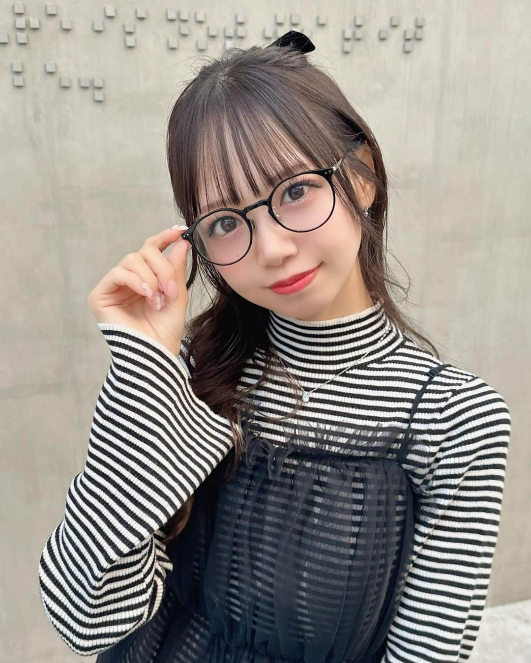 畑美紗起さんのインスタグラム写真 - (畑美紗起Instagram)「めがね姿すきー？？？🥰👓  全身もこんどのせるね💭  #スナイデル #畑美紗起 #めがね #眼鏡 #眼鏡女子 #眼鏡コーデ #fashion #fashionstyle #fashionista #coordinate #me #shooting #ootd #knit」11月9日 22時11分 - miiicha_0327