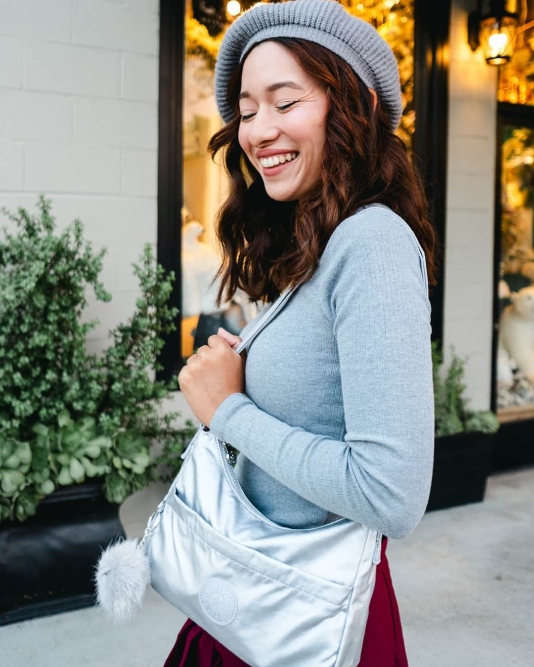 キプリングのインスタグラム：「Bright metallics to get you ready for the holidays ✨  📸: @astoldbyfelicia  ...catch this at a special price today! 🎁  #AllThingsMerry #LiveLight #NeverWithoutMyKipling #HolidaySeason」