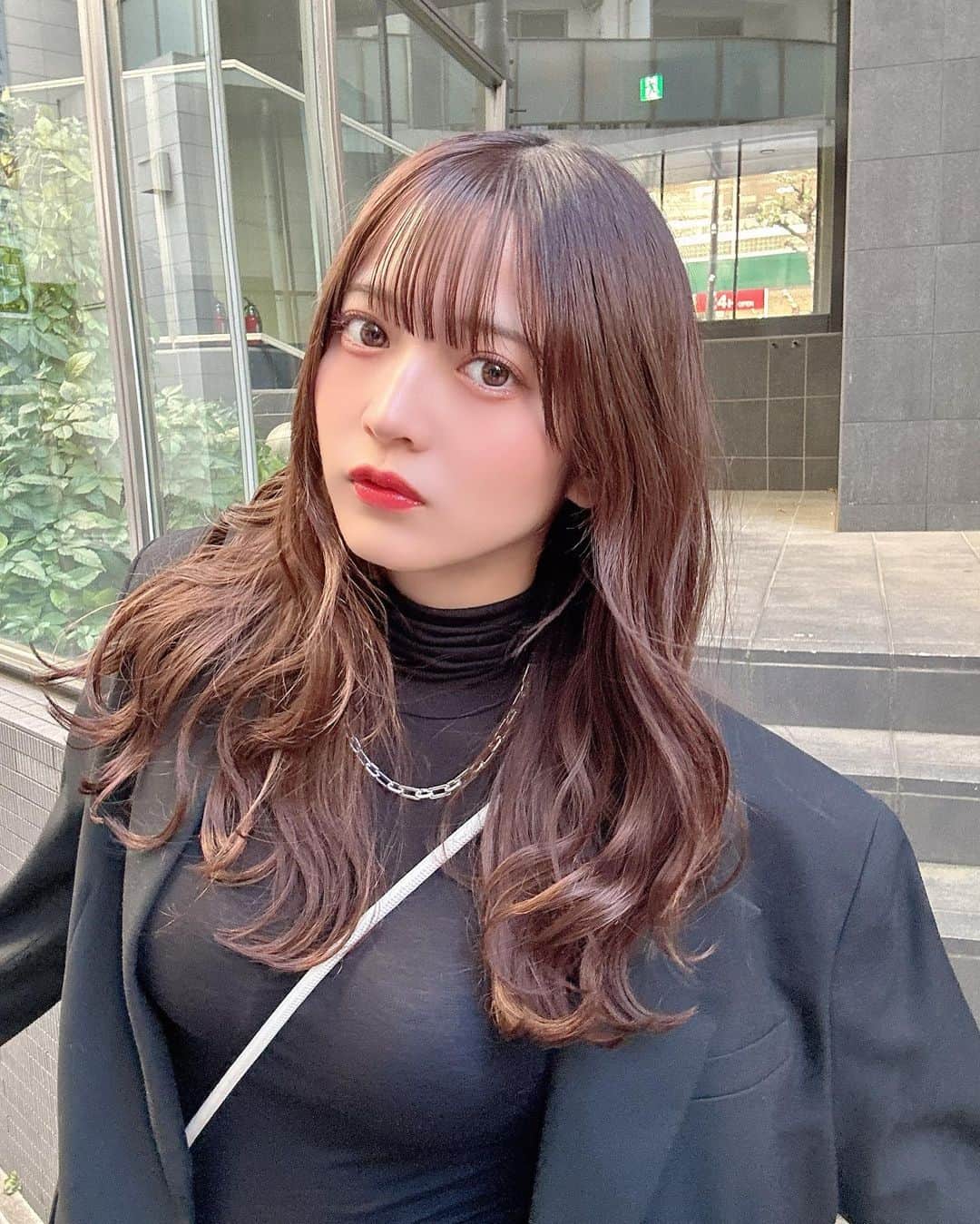 黒嵜菜々子のインスタグラム：「最近暑いし寒いし大変」