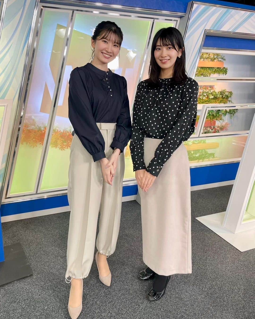 のインスタグラム：「11/9（木）ムーン  ●服:  @techichiterrasse さん  ●アクセサリー:  @phoebe_official さん  なんと今日はゆいちゃんと全身コーデが同じブランドでした🥰 水玉のトップスと白いスカートはオフィスカジュアルにも使えますね❄️  #outfit #ootd #autumn  #衣装提供」
