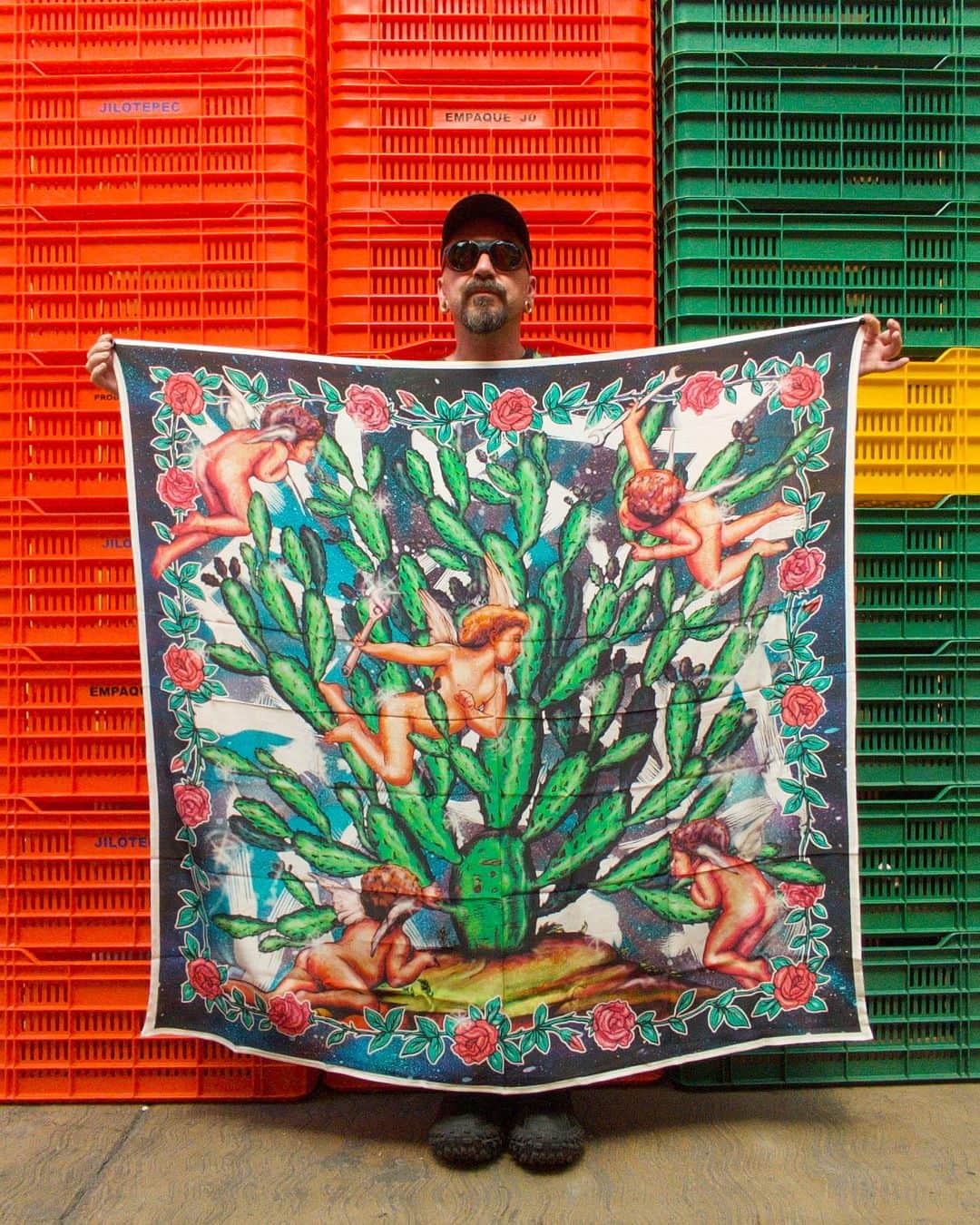 ジャンポールレスパナールさんのインスタグラム写真 - (ジャンポールレスパナールInstagram)「. As part of his nomadic journey, Belgian designer Jean-Paul Lespagnard is making a stop in Mexico City to present an exclusive installation/pop-up at @sophiesimonedesigns gallery. For ten days, you're invited to discover a unique selection of fashion, accessories, and decor items.   Lespagnard's recent travels have taken him to Hydra, Greece, and Istanbul, Turkey, and he even transformed the interior of a suite at @thehotel.brussels to showcase his latest creations.   Now, he's unpacking his trunks in Mexico City and introduce  a collection of scarves, fashion, accessories, and decor items that reflect his international influences and a deep appreciation for Mexican culture.  Every corner of the space will be adorned with everyday materials reminiscent of street vendors, including the iconic "Colima" orange boxes and elements that pay homage to his Belgian roots. The ceiling itself is a masterpiece, a tapestry of interconnected scarves with prints inspired by his experiences in Mexico. The lighting will create a colorful, diffuse glow, reminiscent of stained glass. Projection plays an informative role, bringing Lespagnard's travels, work, and research to life through a unique blend of visuals, creating a dynamic canvas that engages the audience in a multidimensional experience.   This presentation will also introduce a new fashion collaboration with Mexico City native designer Txá Barrera.  Special thanks to Victoire de Montremy, Lea Capisano, German Paley and An Beltran for their assistance, production, and conceptualisation of this project.  Practical informations :  Address : Sophie Simone Design, Calle Lucerna 59, Mexico City, Mexico  Exhibition/Sale: From November 6th to November 16th  Opening Hours: Monday and Tuesday: 11 AM - 6 PM Wednesday to Sunday: 11 AM - 7 PM  Special Public Event with Designers: November 9th, from 6 PM to 10 PM  Contact for Media Inquiries: Andrée at andree@lagency.be Whatsapp: +32 476 91 57 45」11月9日 22時30分 - jeanpaullespagnard
